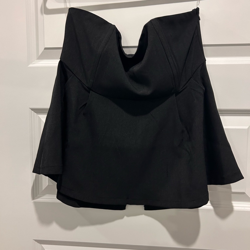 Altar’d State BNWT Strapless Peplum Top with Split Back - Size L